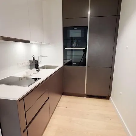 White Pearl 2.10 * تيميندورفير ستراند